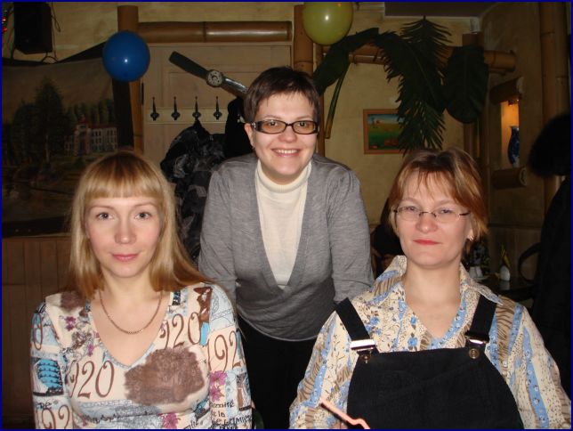 Лена (Тимошкина), Катя (pugovka) и Аня (Крестьянка)