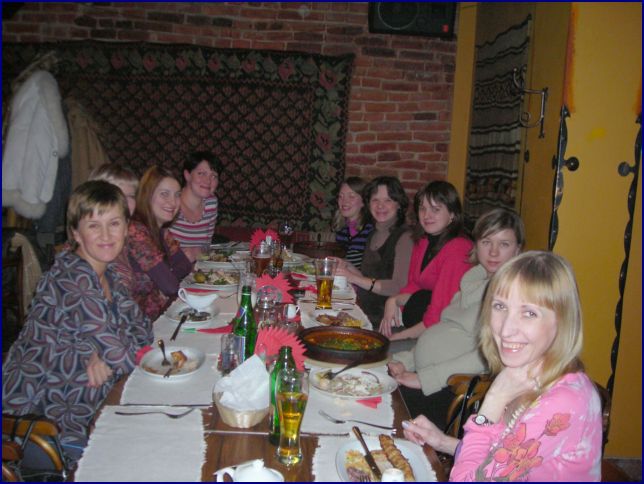 Саша, Мила, Инна, Мила, Оля, Лена, Алена, Катя, Оля